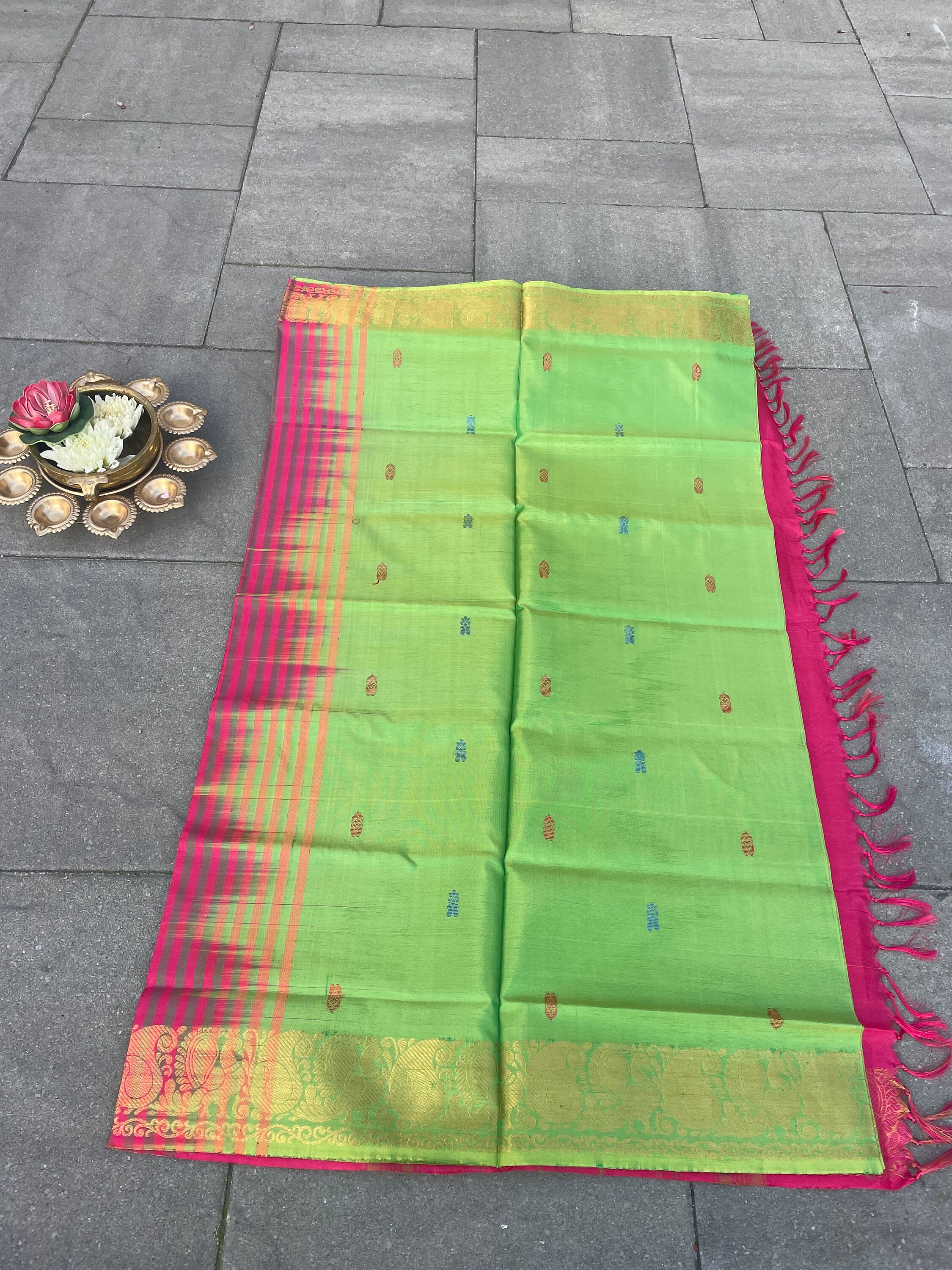 Grey Vaazhai Naar (Banana Pith) Handloom Saree with Gold Butta and Tassels
