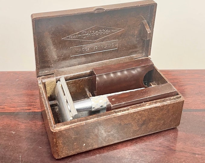 Vintage Bakelite Gillette Razor Box With Engine Turned Steel Razor and ...