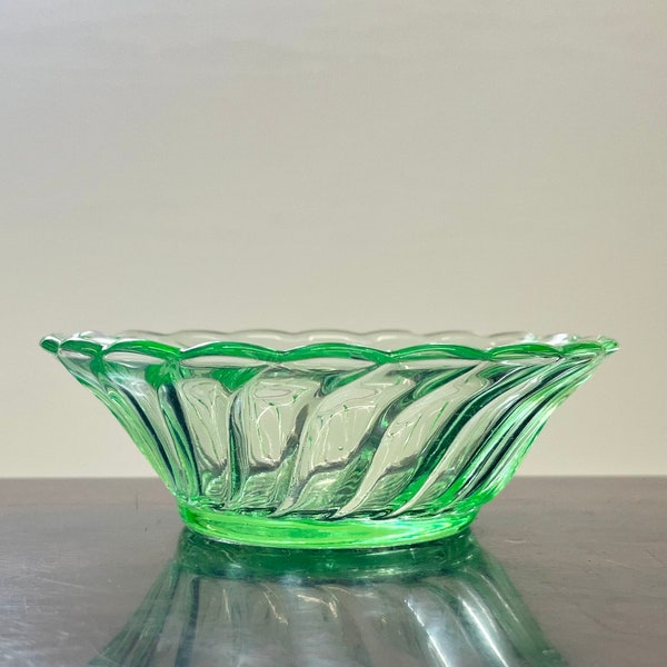 Stunning Vintage Bagley Green Uranium Pressed Glass Dish Dessert Bowl with Pretty Scalloped Rim