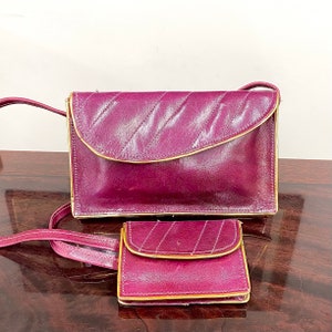Pochette vintage en cuir bordeaux et finitions dorées, sac à bandoulière avec sac à main assorti et bandoulière amovible