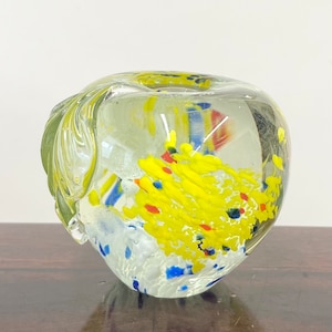 Stunning Large Apple Shaped Glow In The Dark Spatter Glass Paperweight Decorative Ornament
