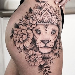 Get this beautiful and feminine lioness design with flowers and mandala. Transmit the strength and sensuality that characterizes you.
