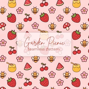Peut inclure: Un motif répétitif sur fond rose clair illustrant des dessins animés de petites abeilles, fraises, cerises, tranches de pastèque, champignons, pots de miel et fleurs roses. Le texte Garden Picnic seamless pattern est au centre.