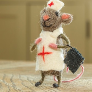 Nurse Mouse - Needle Felted Nurse with Medical Bag – Handmade Compassionate Trueth Mouse Gift for Nurses & Medical Staff