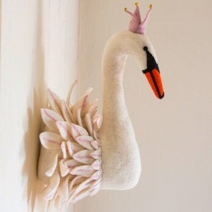 Odette Swan Head - Nursery Decor Animal Wall Art Sculpture - Elegant Ceramic Bird Decor for Home & Office, Modern Figurative Nature Accent