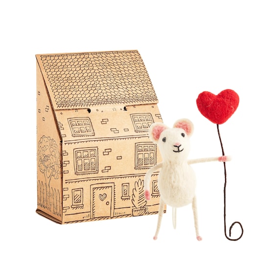 Needle Felted Mouse Happy Heart Balloon Mouse - Valentines or Mothers Day Gift,  Cornish Kenza Love Animal Figurine, Cute Wool Sculpture