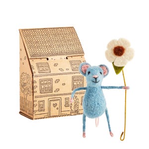 Pretty Blue Mouse with Flower - Needle Felted Art, with Spring Flower, Hand Felted Blue Chesten Mouse Sculpture, Tiny Wool Animal Gift