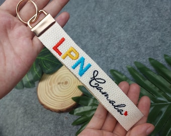 Portachiavi ricamato LPN personalizzato: regalo personalizzato per infermieri