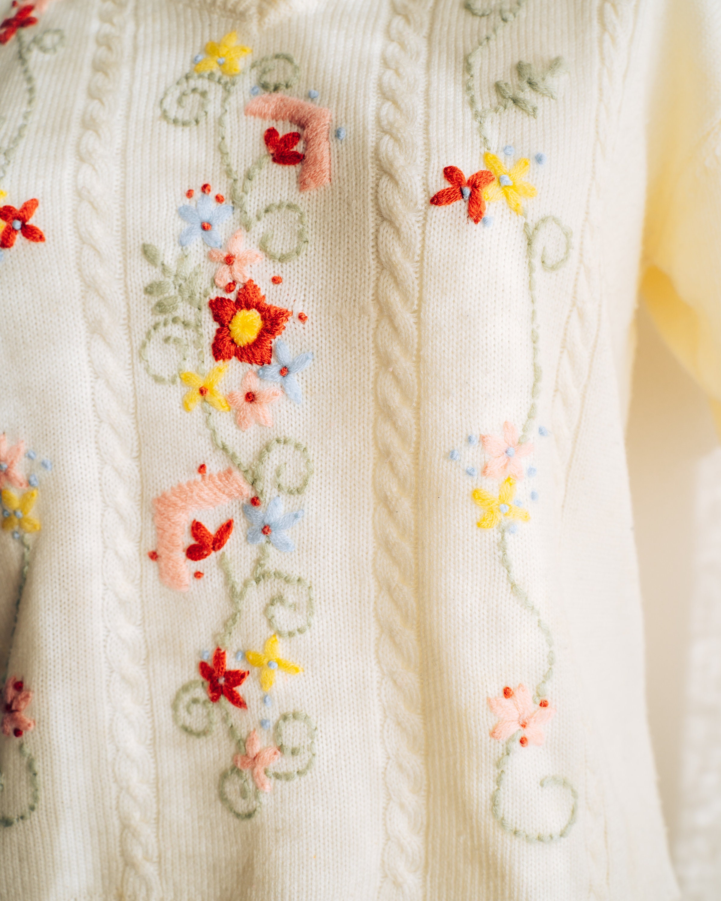 80s Cream Floral Embroidered Vintage Cable Knit Sweater Size 10-12 ...