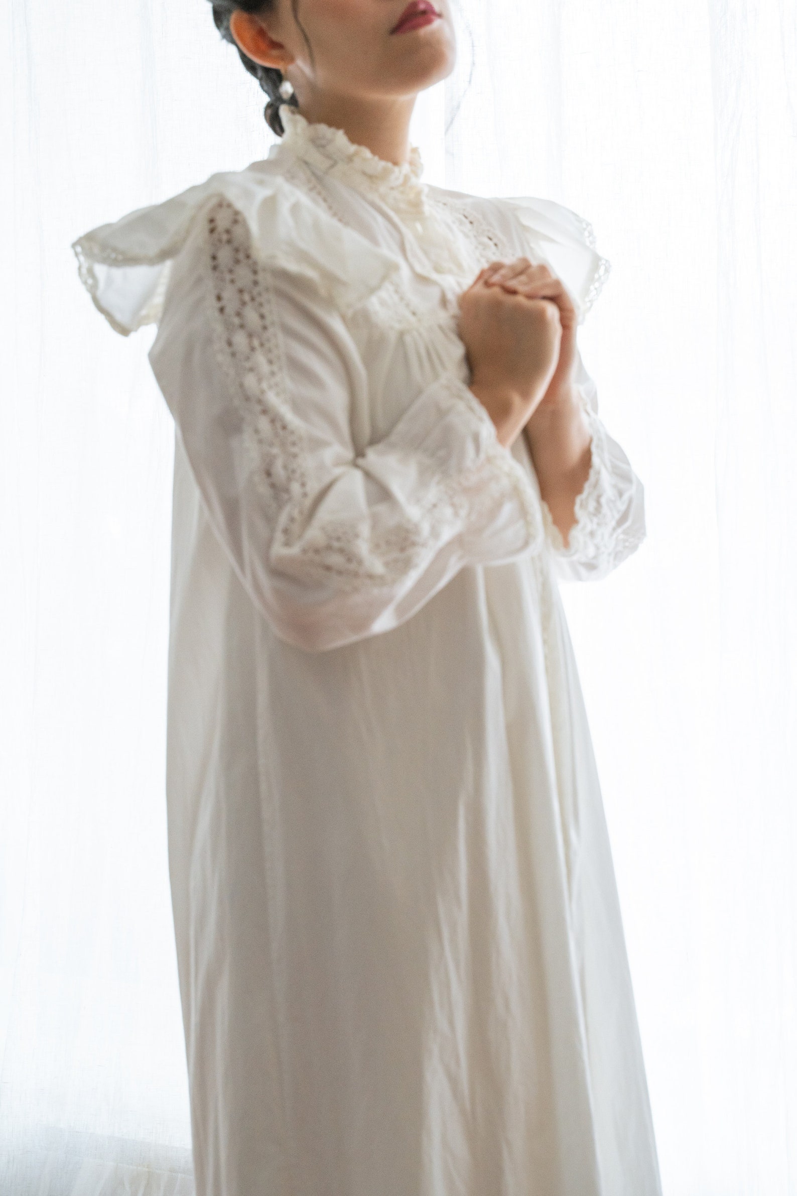 70s Does Edwardian White Tatted Eyelet Lace Cotton Vintage Peignoir ...
