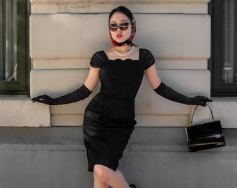 50s Lace Black Wiggle Vintage Dress XS 2 Waist 24” 1950s Gown Breakfast At Tiffany’s Rockabilly Style Sexy Sheer Ruched Sleeve