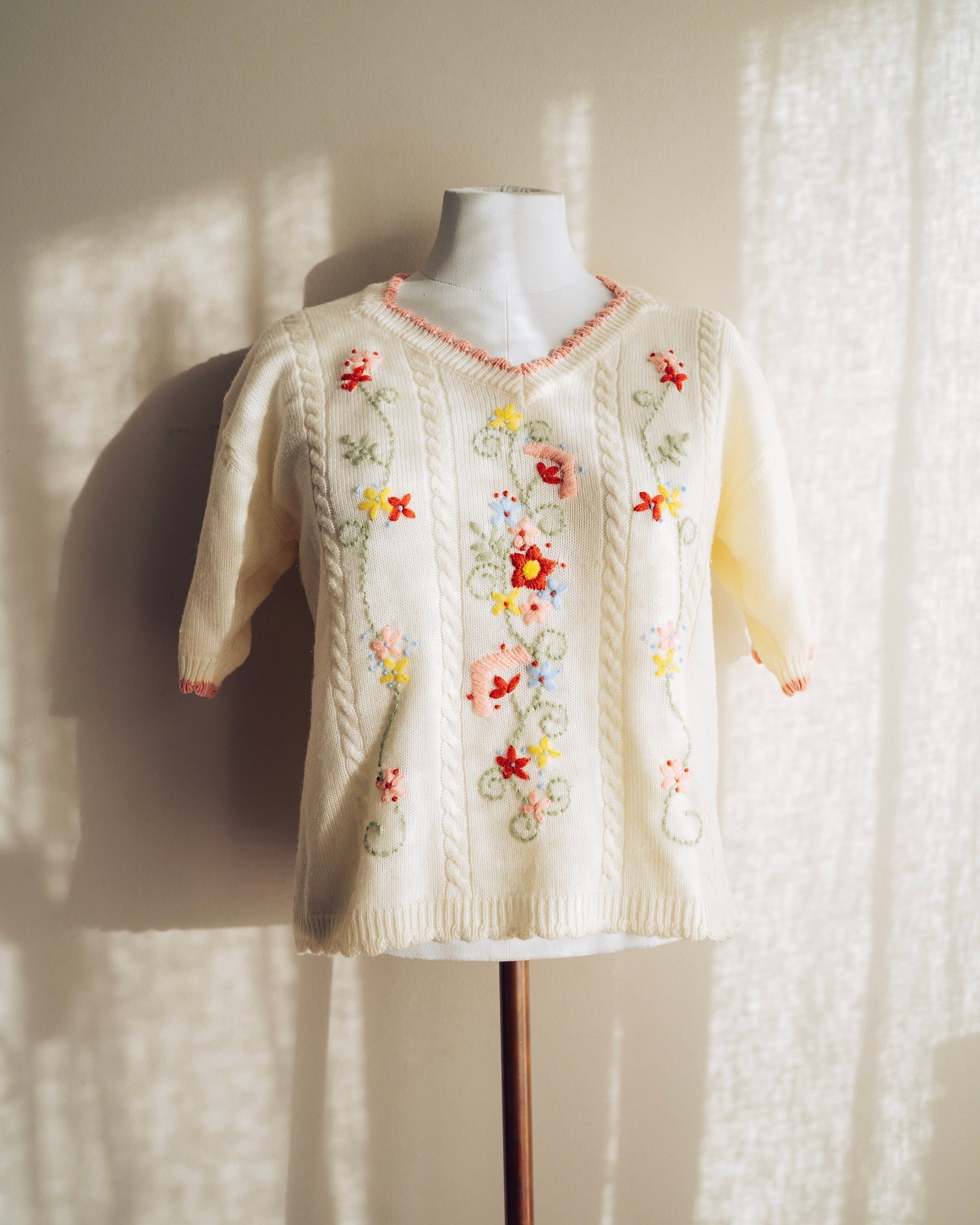 80s Cream Floral Embroidered Vintage Cable Knit Sweater Size 10-12 ...