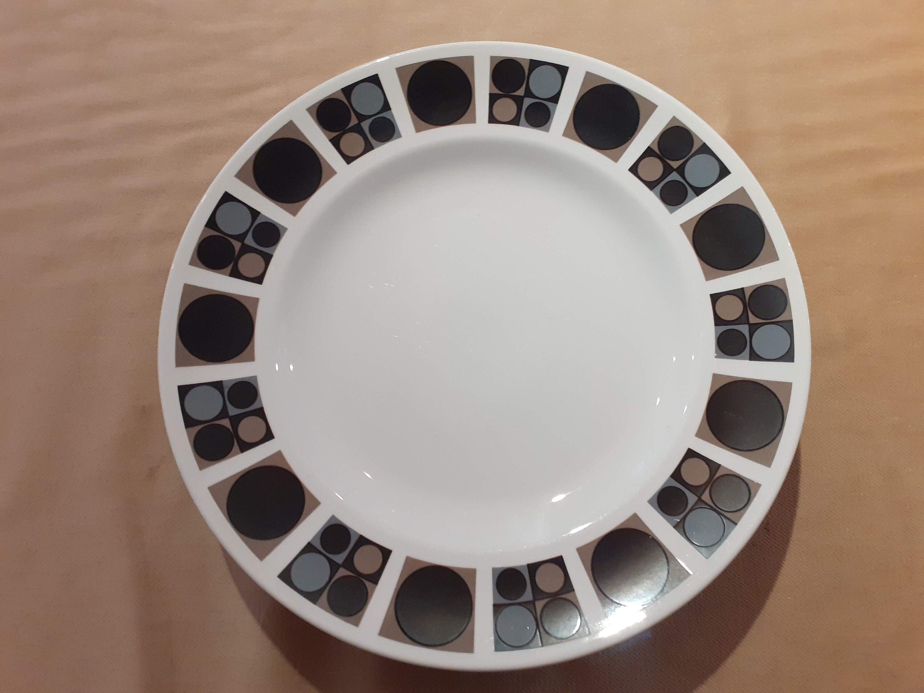 Midwinter Focus Tableware Designed by Barbara Brown & the Marquis of
