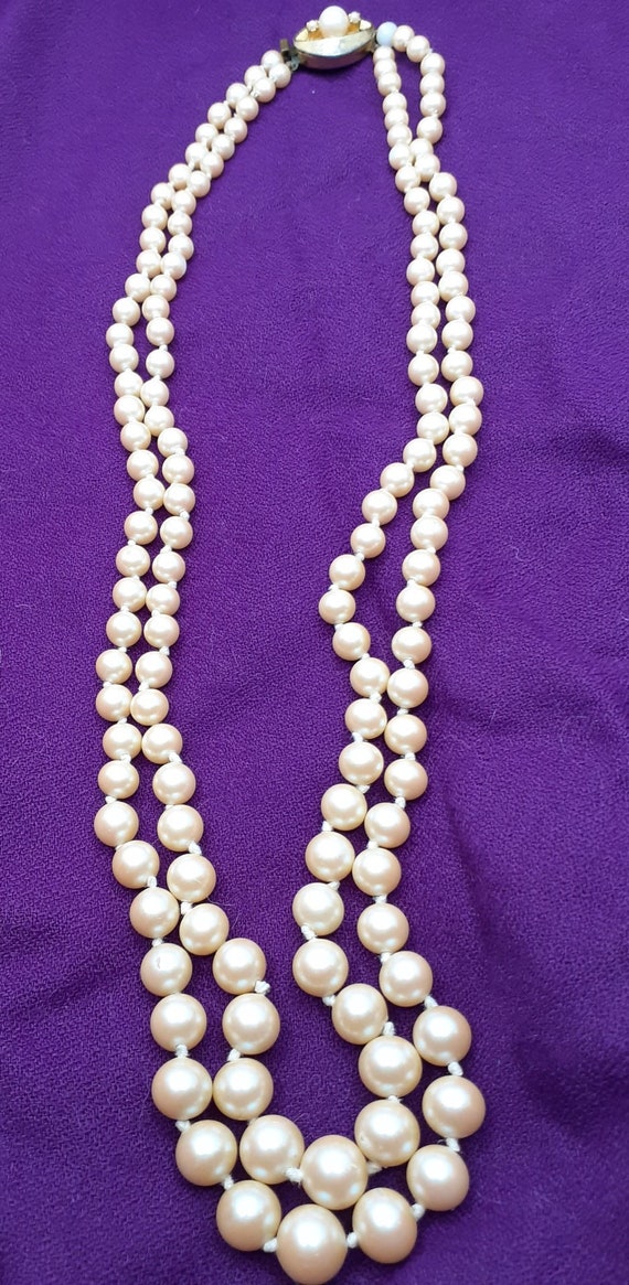 Double Strand Vintage Graduated Simulated Pearl N… - image 1