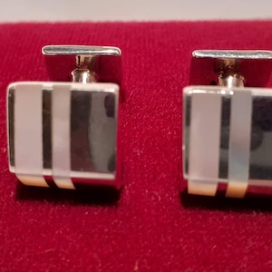 Pair of Vintage 925 Silver and Mother of Pearl Cufflinks in a Red Velvet Box