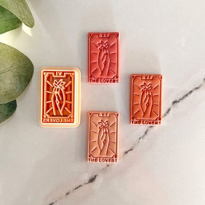 Cortador de arcilla polimérica con la carta del Tarot de los Enamorados / Cortador para el Día de San Valentín / Cortador anti-San Valentín / Herramienta para hacer aretes / Juego de cortadores /