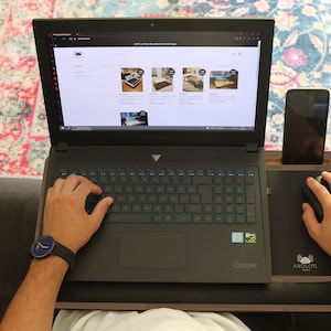 put the phone while using the computer