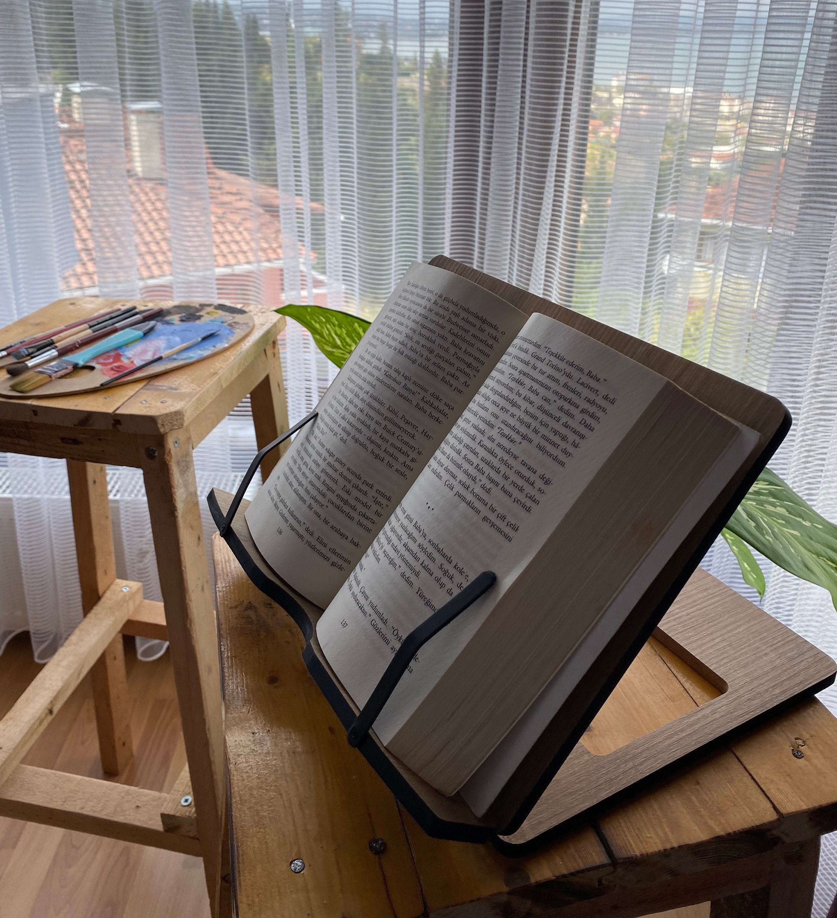Elevate Your Reading Game with the Perfect Stand