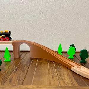 90 Degree Ascending Curve for Wooden Train Sets - Compatible with BRIO and Others