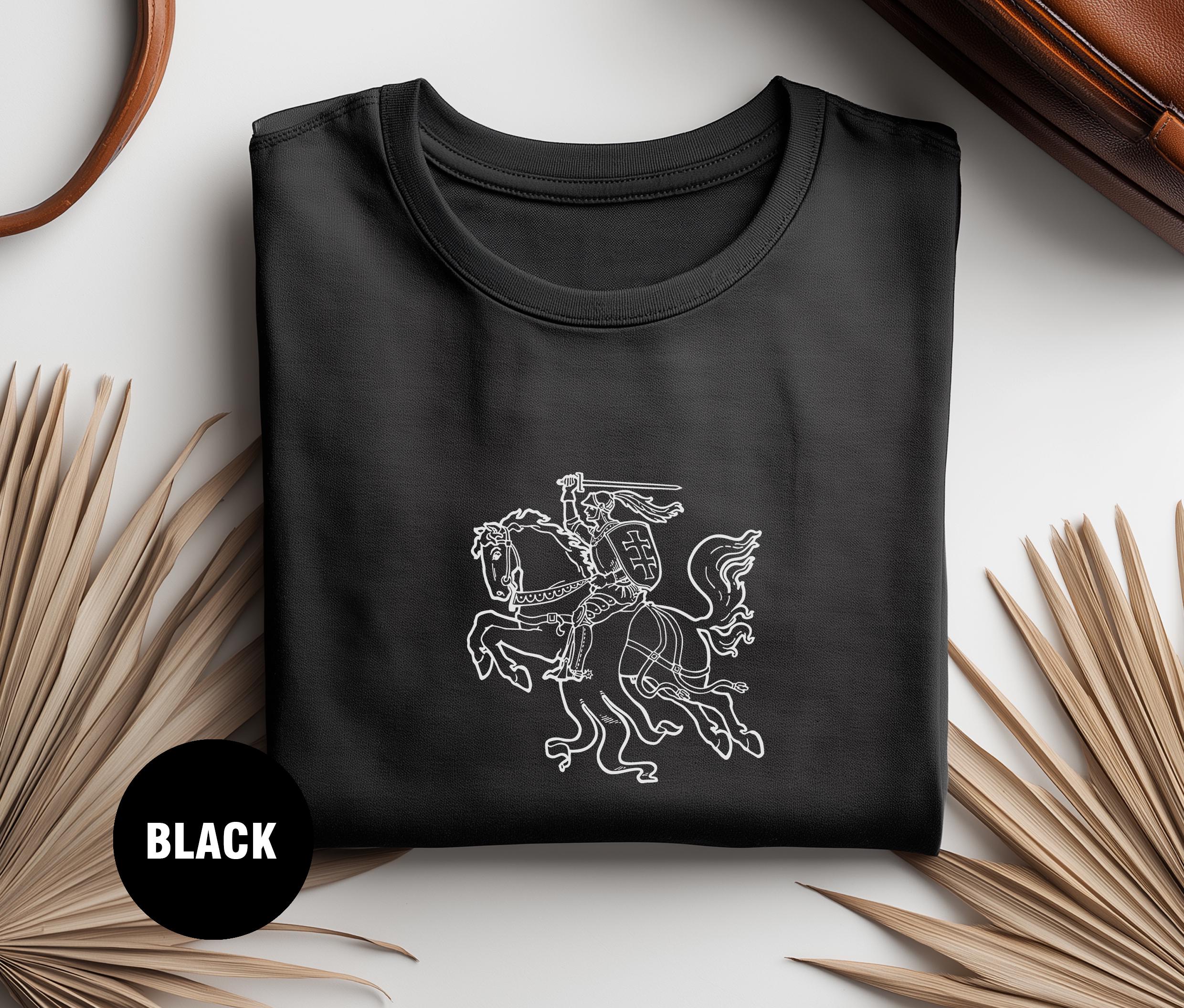 Camiseta de Vytis de Lituania, ropa con escudo de armas, tallas para hombre y mujer, camiseta gráfica con amantes medievales persiguiendo al caballero blanco, camiseta estética vintage
