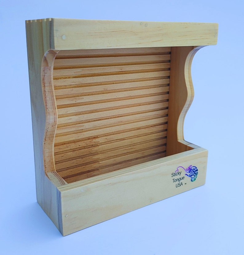 Picture of Natural Wood Chameleon Cricket Feeder Small - Sticky Tongue USA, Eco ...
