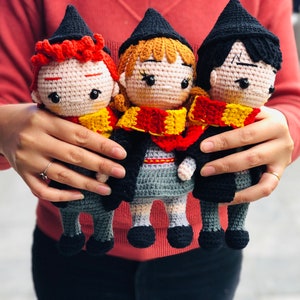 Zauberer Puppe: Handgemachtes Kuscheltier aus Baumwollgarn