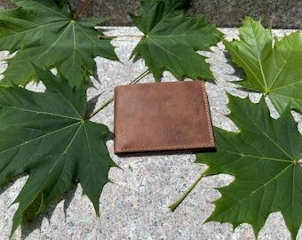 Handgjord plånbok i rått fullnarvsläder: Minimalistisk bifold