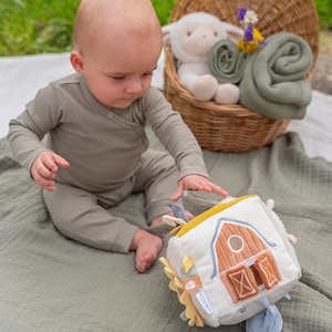 Activities tactile cube learning cube Little Farm Little Dutch cube baby toy, with name, Christmas gift, Christmas, motor skills, baby image 4