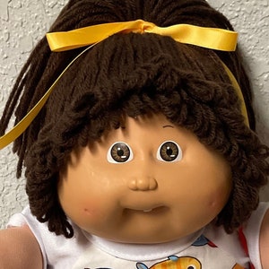 Vintage 1985 Cabbage Patch Kid Doll: Brown Ponytail, Head Mold #5