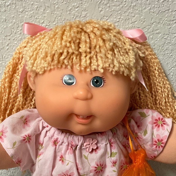 Vintage Cabbage Patch Kid Girl Play Along PA-1 Butterscotch Hair Green Eyes 2004 Hong Kong Collectors Doll Gifts For Mom Girls Grads Kids