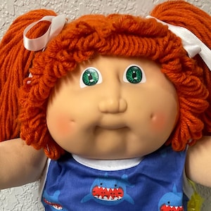 Vintage 1985 Cabbage Patch Kid Doll: Rotes Haar, grüne Augen, Hong Kong P Factory