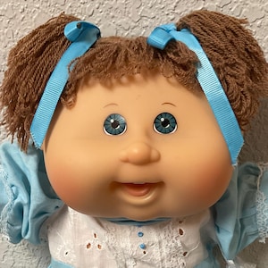 Vintage Cabbage Patch Kid Girl Doll:Play Along PA-16, Brown Hair, Green Eyes, 2004 Collectibles Gifts For Girls Daughter Sister Mom Wife Her