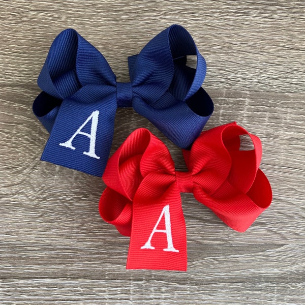 4 or 5 inch Single Letter Monogrammed Hair Bow, Personalized Boutique Bows, Initial embroidered bows, Girls hairbow, Toddlers hair clips