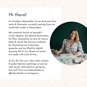 Puede incluir: Una mujer se sienta en una mesa con un fondo verde, sonriendo y sosteniendo un pincel. Est&aacute; trabajando en una pintura de acuarela de frutas y verduras. El texto en la imagen dice "&iexcl;Hola! Soy Candace Alexandres. Soy una artista e ilustradora estadounidense que trabaja actualmente desde mi estudio junto al canal en &Aacute;msterdam. &iexcl;Mi creatividad no conoce l&iacute;mites! Creo ilustraciones elegantes pero juguetonas para Etsy inspiradas en mi amor por la naturaleza, la comida y los viajes. Mis medios favoritos para la ilustraci&oacute;n son la acuarela, la gouache y mi iPad para el dibujo digital. Todas mis impresiones de arte vibrantes est&aacute;n hechas con mucho amor. En cuanto al arte fino, tambi&eacute;n hago pinturas abstractas vibrantes y alegres sobre lienzo con acr&iacute;lico. &iquest;Interesado en ver mi arte? Visita www.Calex.Studio o @Calex.Studio en Instagram."