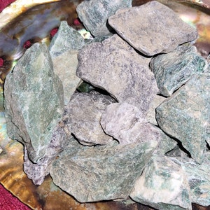 JADE ( RAW ).