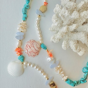 New! Beachy turquoise shell Necklace, Summer Coastal pearl necklace, vacation jewelry, colorful pearl necklaces, shell necklace