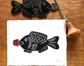 Gravura de peixe em molho de soja | Arte original em linóleo, decoração de cozinha original