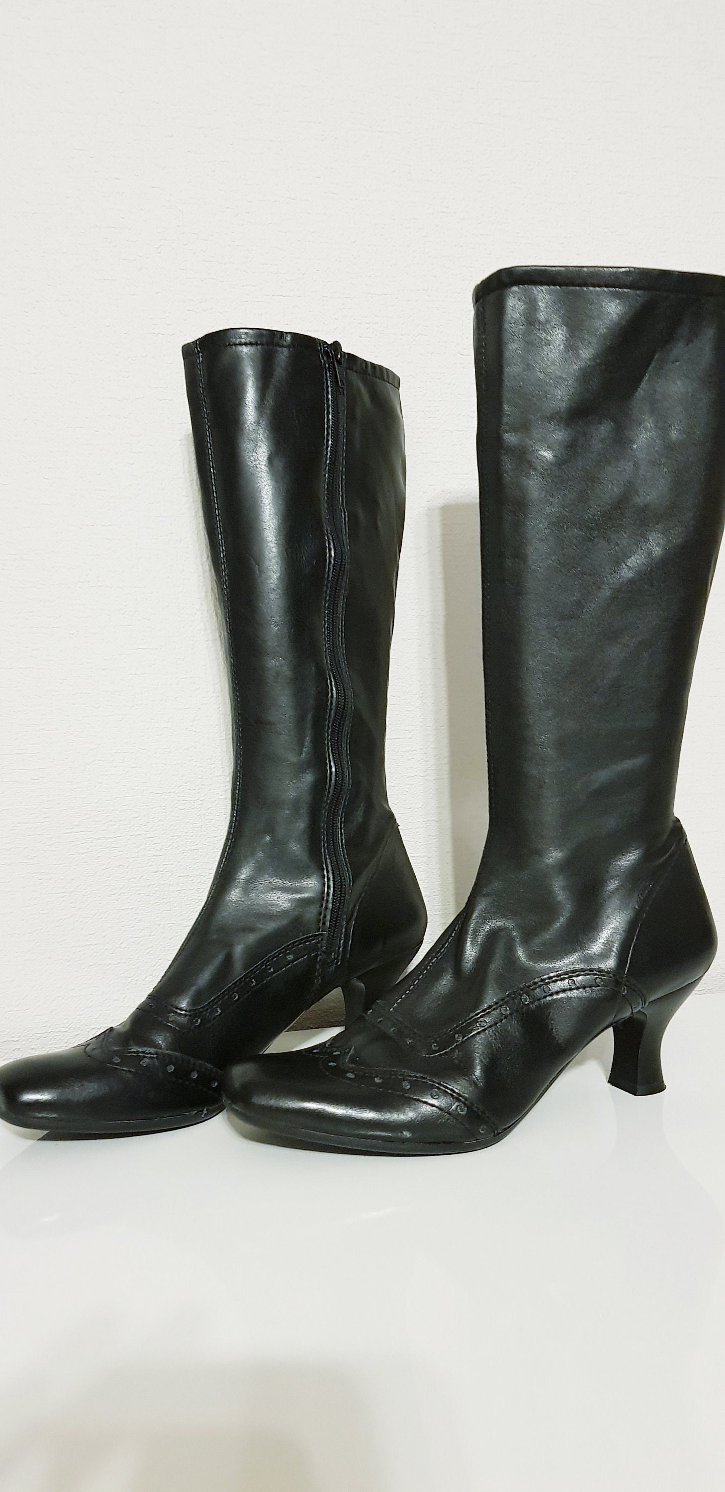Aerosoles store lasticity boots