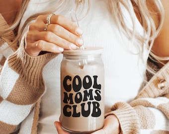 Trinkglas Cool Moms Club / Eiskaffeetasse Schleifen / Muttertag Mama Geschenk / Freundin / mit Namen / Glas mit Strohhalm  / Geburtstag
