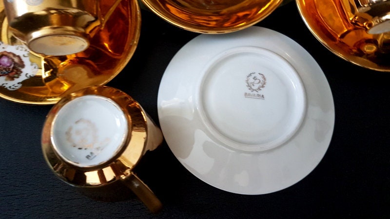 Lot De 16 Pièces De Vaisselle Bavière – Tasses, Soucoupes, Assiettes En Porcelaine Or 22 Carats, Occasion Excellent état