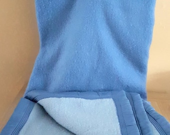 Niebieski wełniany koc // Pościel vintage z lat 70.