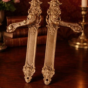 Pomos de puerta de latón vintage // Manijas recuperadas