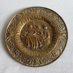 Decorative Brass Wall Plate Decor