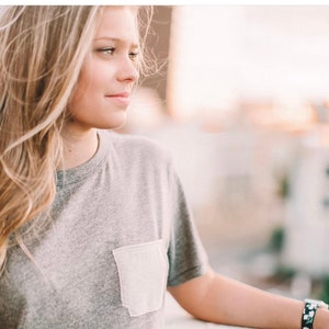 Arkansas Pocket T-shirt - Unisex Gray T-shirt