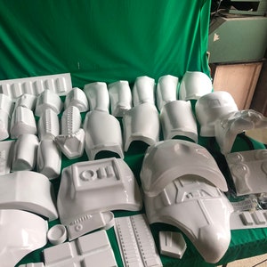 Full ANH stormtrooper armour kit.
