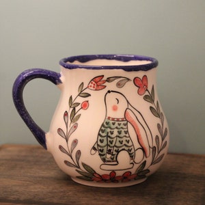 Mok konijn, mok konijn, aangepaste mok, blauw geglazuurde mok, housewarmingcadeau, handgemaakte keramische mok, cadeau koffieliefhebber, gezellige koffiemok,