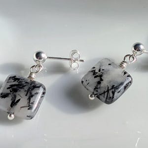Black Tourmalated Quartz Earrings in Sterling Silver, Quartz Dangles afbeelding 4
