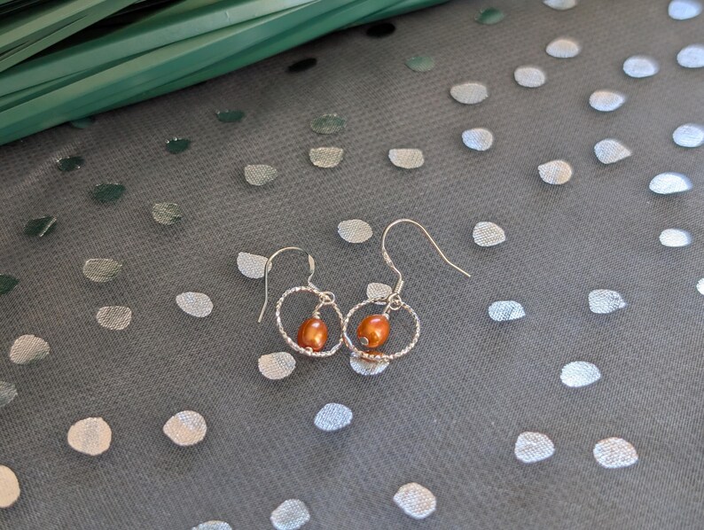 Copper Pearl Hoop in Sterling Silver, Pearl Drop Earrings bild 6