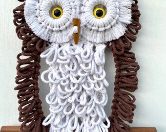 Macrame Owl Wall Hanging Home Decor Retro 70s - Brown and White New Vintage