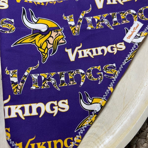 Vikings Dog Bandana, Minnesota Vikings Over the Collar Dog Bandana,NFL Bandana, cat Bandana